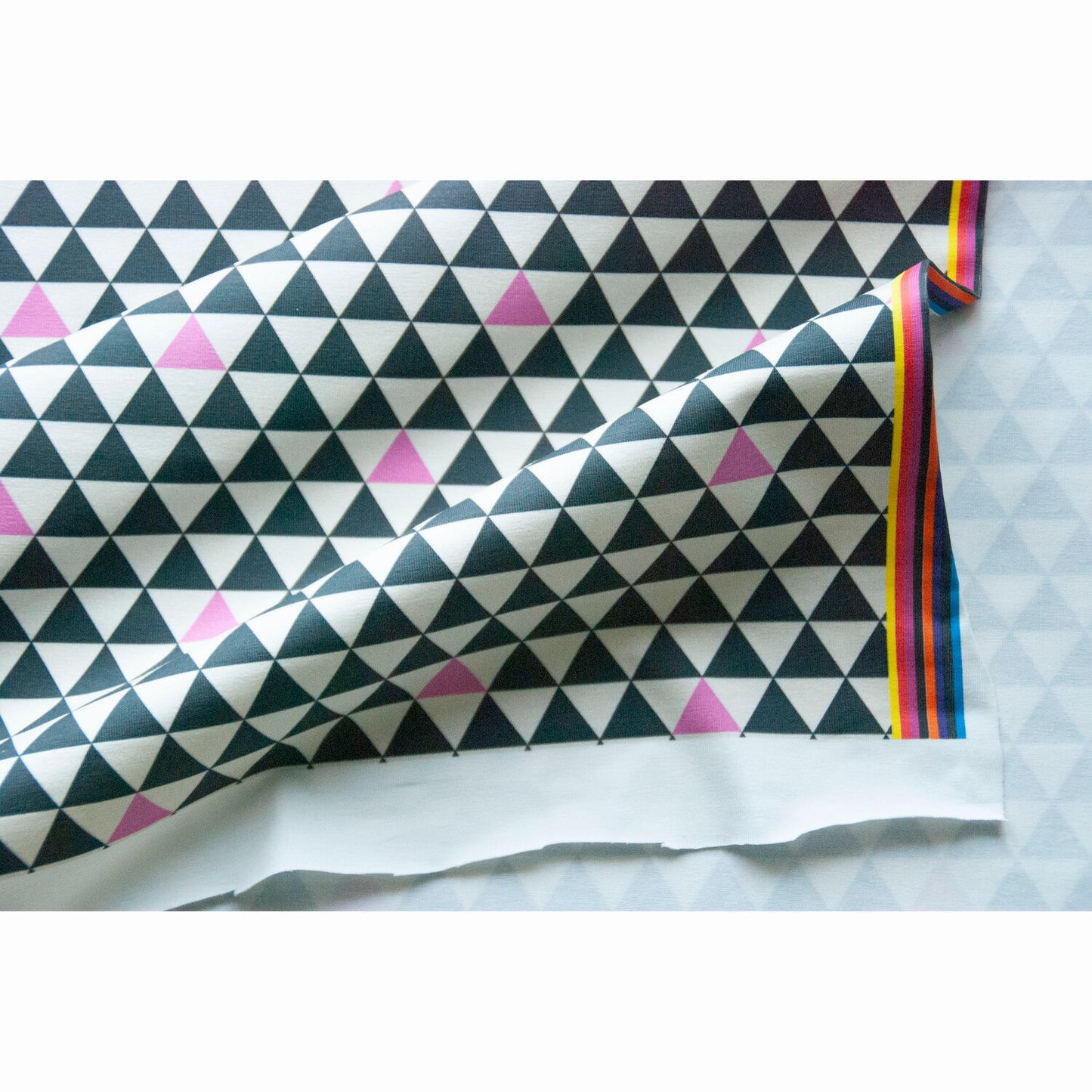 Mono Triangle Print, Stretch Jersey