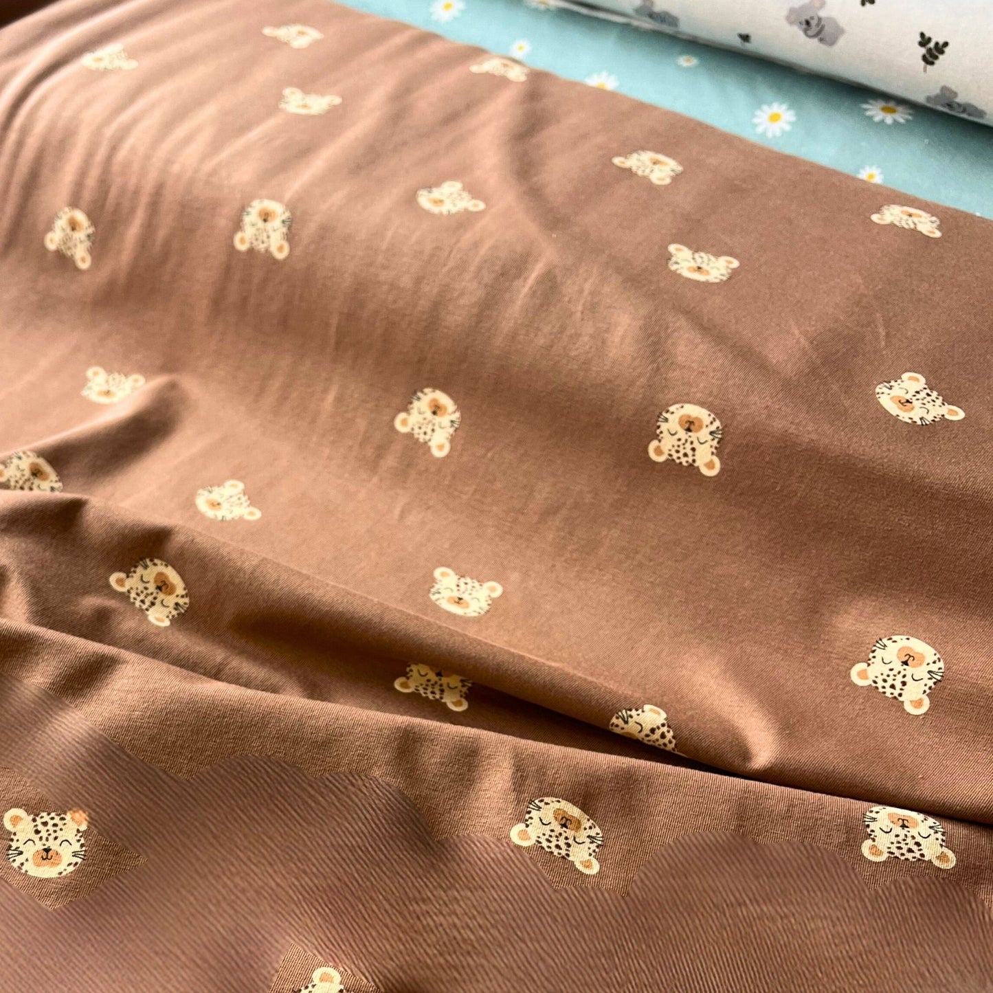 Breathable cotton jersey suitable for sensitive baby skin and comfortable playwear.