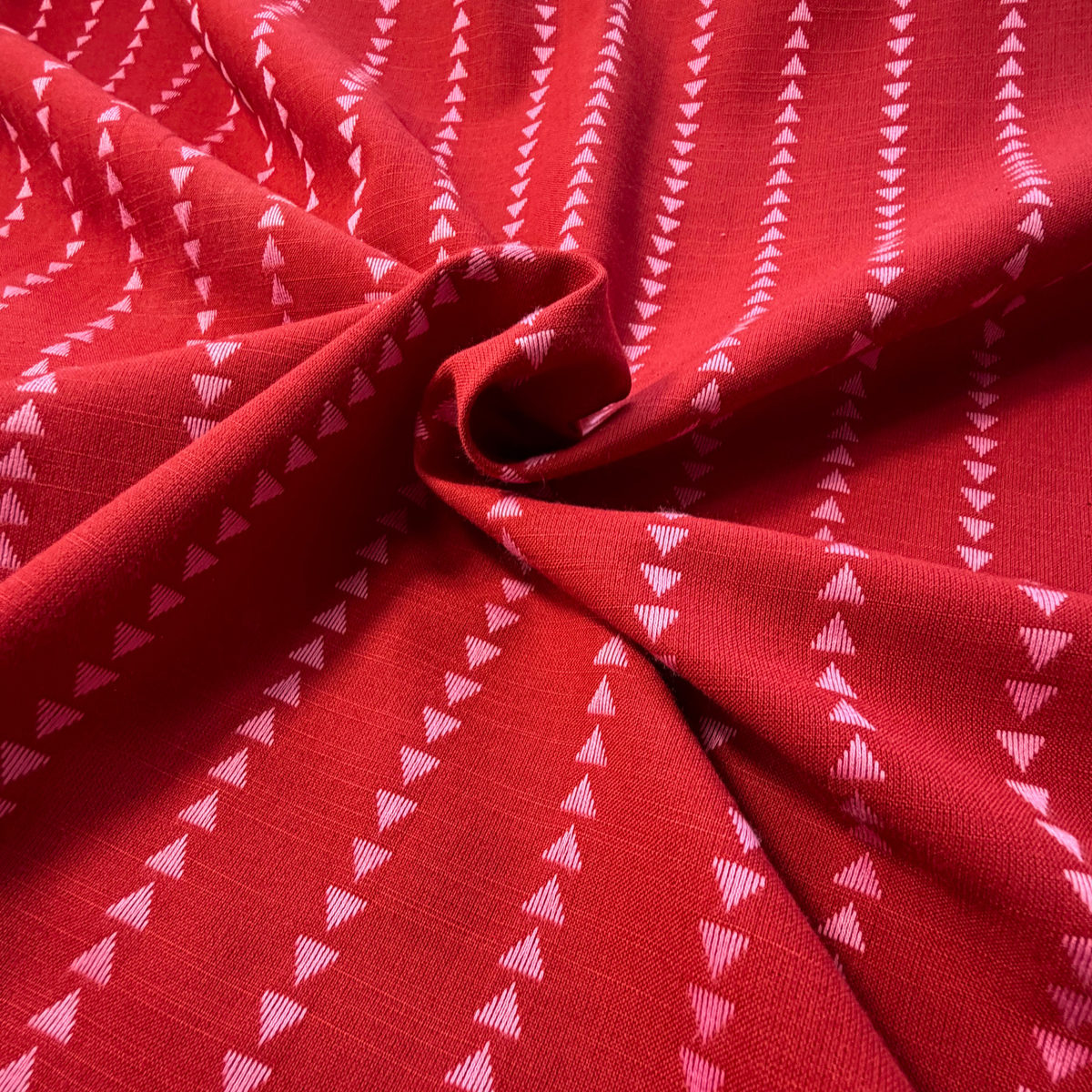 Burnt rich red and pink yarn dyed dobby triangle stripe cotton fabric vertical mini triangle woven pattern 145cm wide — 135gsm textured woven dressmaking fabric for handmade blouses dresses and soft trousers